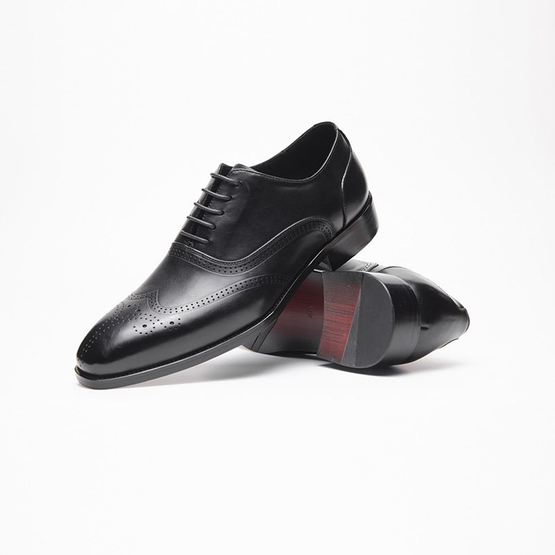 2025 Sommer Neue atmungsaktive geschnitzte Schnürschuhe Emed Hollow Business Casual Leder Loafer_voghion.com