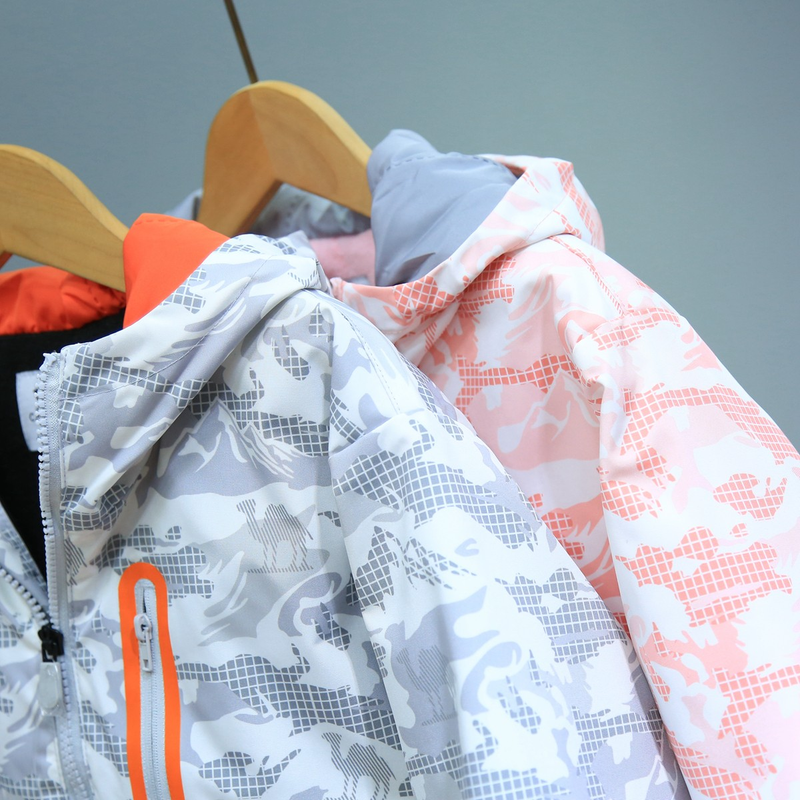 Boys and girls warm jacket children's hooded outdoor camouflage splicing punching jacket outdoor waterproof windproof tops_voghion.com