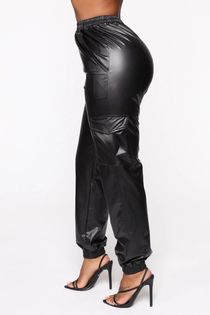 Mono de PU para mujer con pies de paquete de viento pantalones de cuero sueltos pantalones básicos y2k_voghion.com