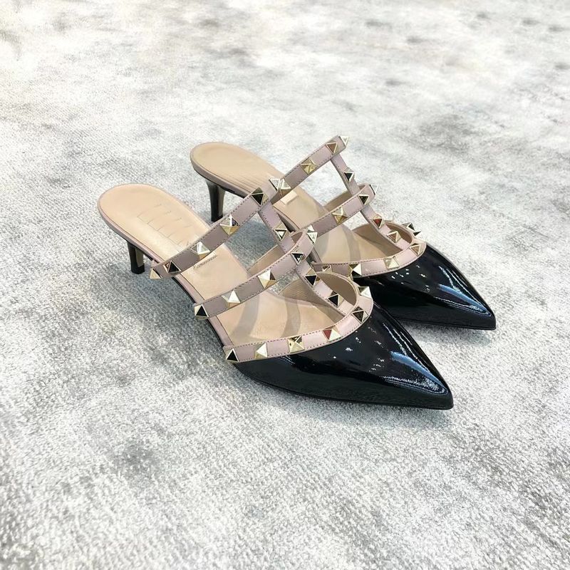 25ss Brand 2025 V Version New Rivet Pointed Toe High Heels Stiletto Heel Half-covered Sandals For Women Outdoor Summer_voghion.com