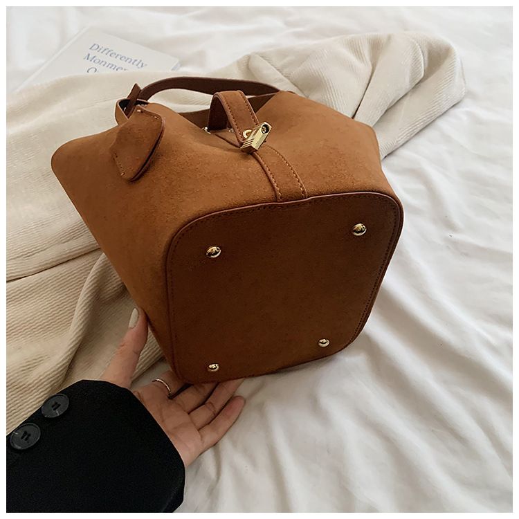 Leichter Luxus-Eimer mit mattiertem Nischendesign, neue trendige Mutter-Kind-Tasche, stilvolle Handtasche_voghion.com