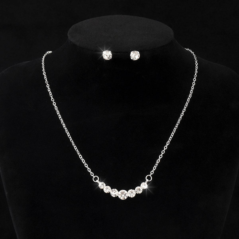Set di gioielli da donna con collana di strass scintillanti, orecchini e bracciale coordinati, design geometrico per feste serali e uso quotidiano_voghion.com
