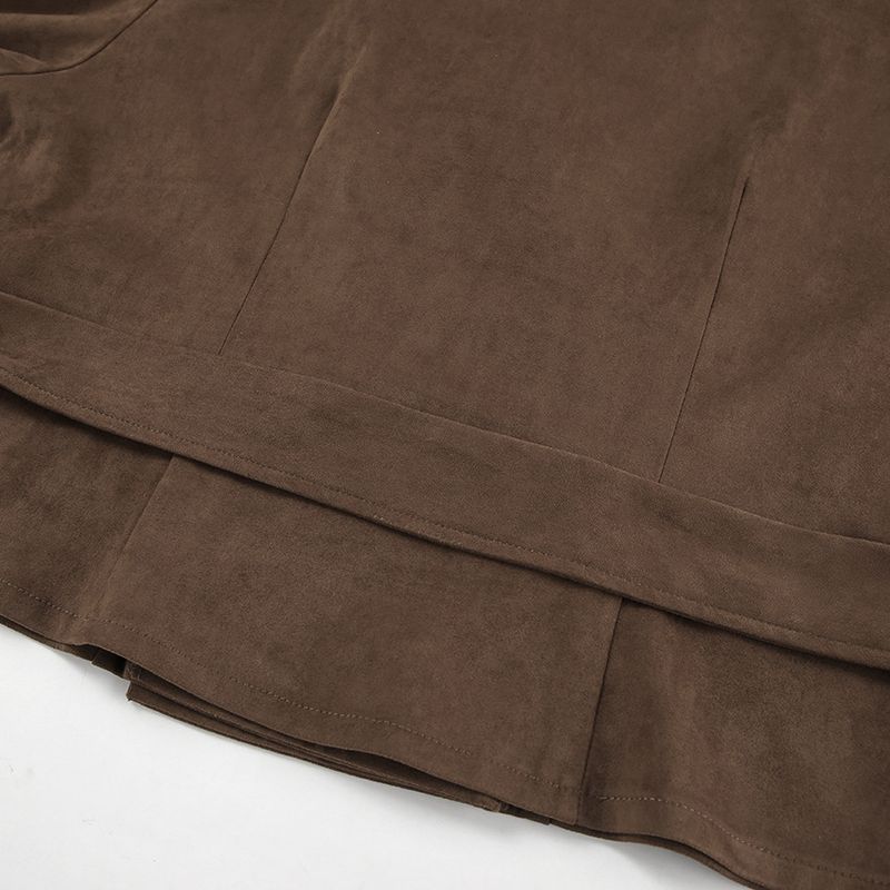 Blazer élégant en daim avec revers crantés et fermeture à double boutonnage – Finition mate douce pour la mode automne/hiver_voghion.com