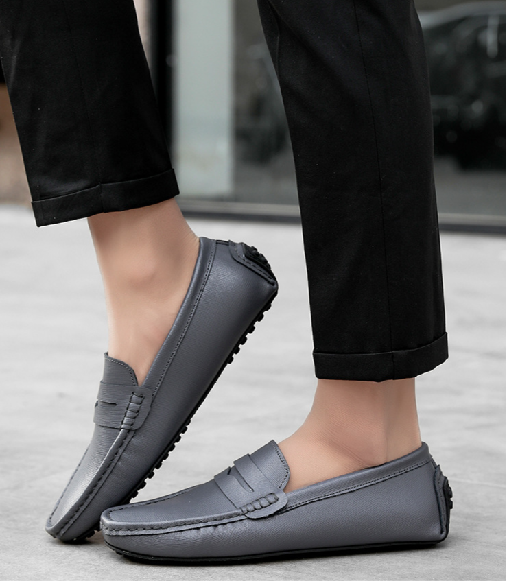 New Genuine Leather Bean for Men's Casual Driving with Soft Sole, Fashionable Fit, and Versatile Lazy Shoes in Large_voghion.com