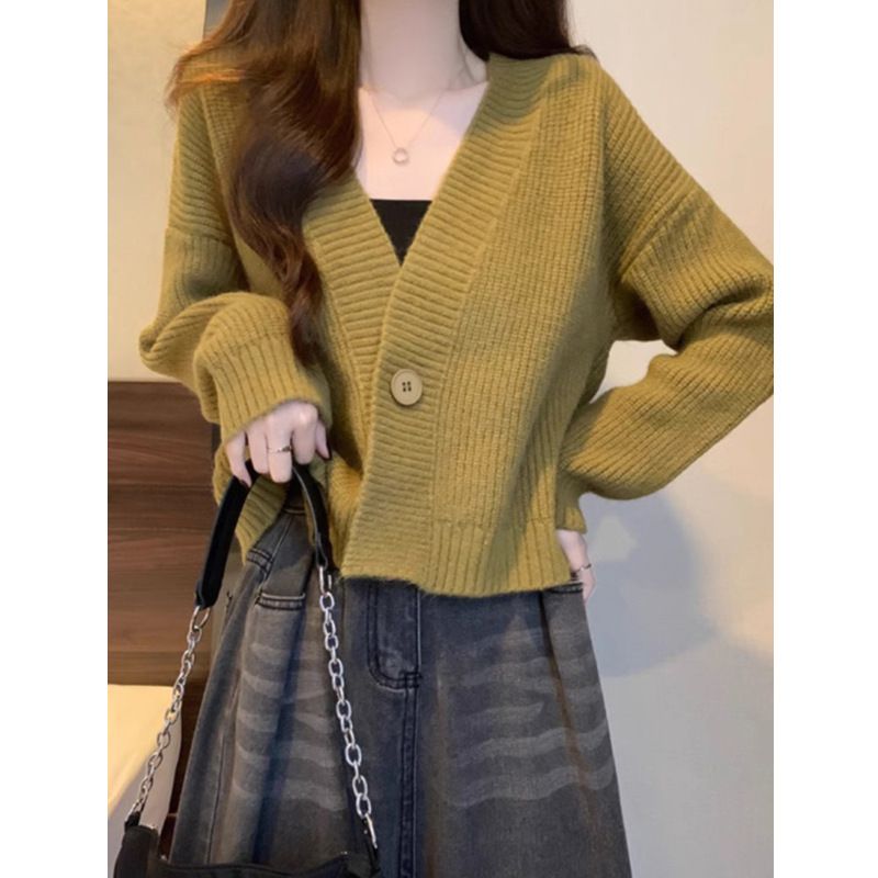 2024 nuova giacca corta in maglia rossa con scollo a V da donna in inverno, abbinata a cardigan lavorati a maglia per pigri outfit autunnali_voghion.com
