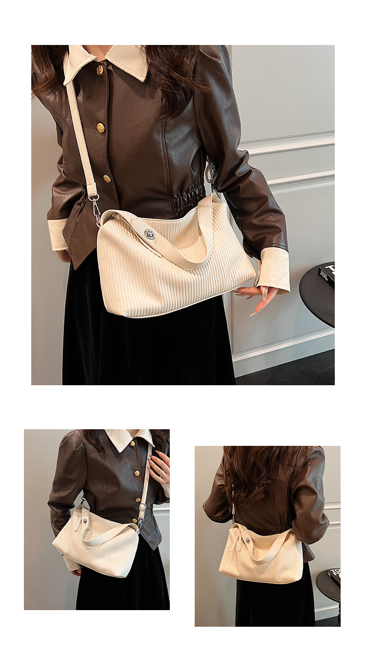 Retro Handheld Kleine Tas voor Vrouwen 2024 Nieuwe Lente Mode Eenvoudige en Veelzijdige Kleine Vierkante Tas met Hoge Kwaliteit Textuur, Unieke Casual Schoudertas_voghion.com