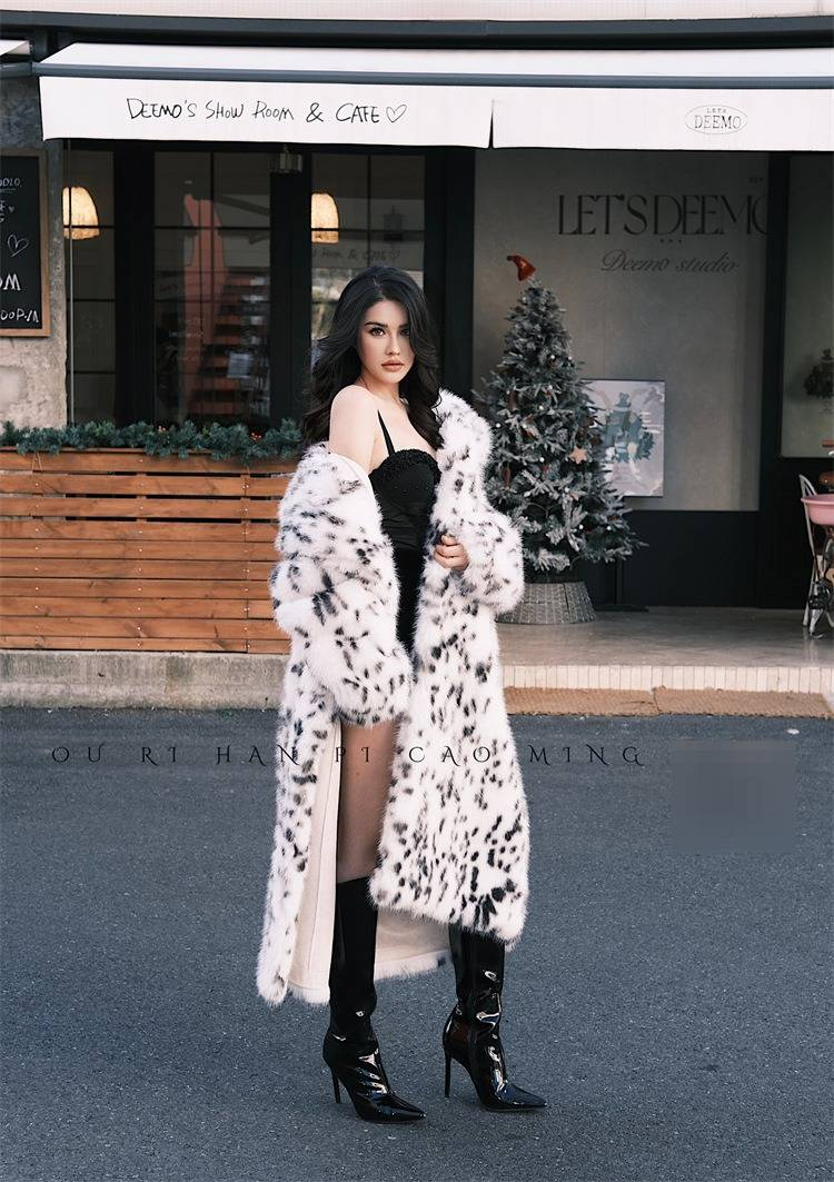Damen-Pelzmantel mit Kunstluchs-Print – Lange Winterjacke aus Plüsch mit Revers (Schwarz/Weiße Punkte, Creme/Braune Spitzen)_voghion.com