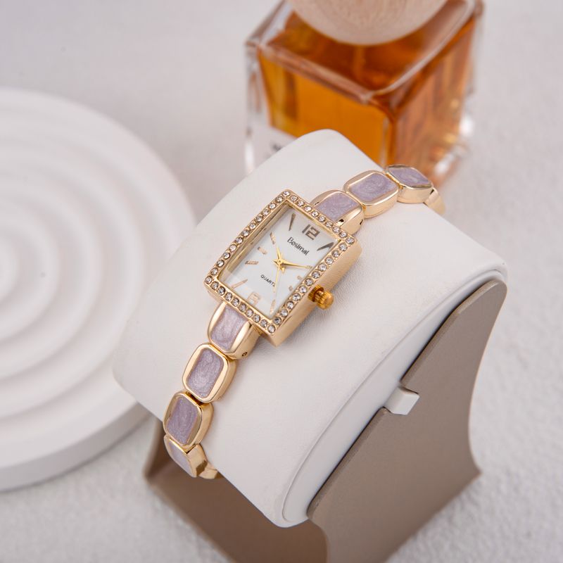 Women's Square Quartz Watch With A Stylish And Exquisite Design, Made Of Alloy Material, Featuring A Household Waterproof Dial_voghion.com