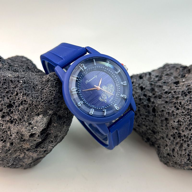 Orologio da donna al quarzo con cinturino in silicone, stile vintage, con scala digitale semplice e cuore, ideale per lavoro quotidiano, compleanno, anniversario, regalo di San Valentino_voghion.com