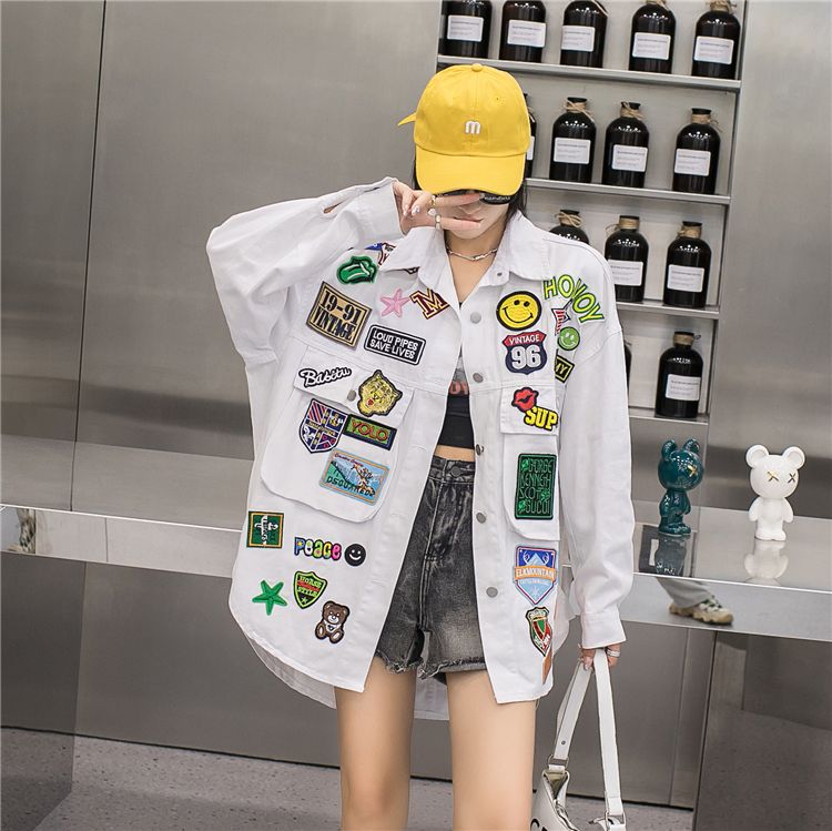 Modische Multi-Label-Jacke aus unregelmäßig gewaschenem Denim für Damen_voghion.com