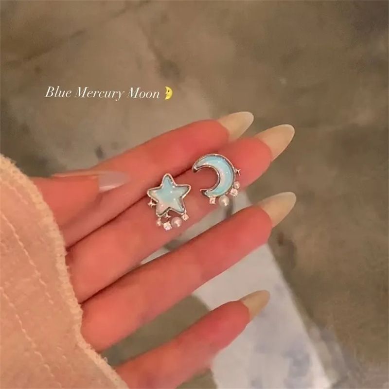 Orecchini di perle con luna stellata blu, sensazione di alta qualità e temperamento squisito, unici con un design di nicchia, orecchini estivi_voghion.com