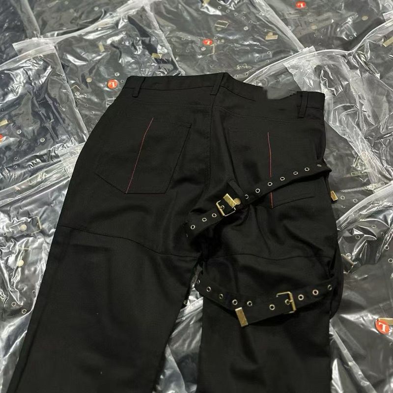 Pantalones tácticos negros: elegantes pantalones utilitarios unisex con tirantes ajustables, estilo urbano, corte recto para hombre y mujer._voghion.com