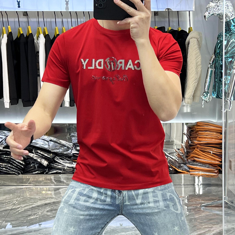 Erkekler 2024 Yaz Yeni Kişiselleştirilmiş Trend Günlük Moda Çok Yönlü Yuvarlak Yaka İnce Kesim Mektup Baskılı Kısa kollu_voghion.com