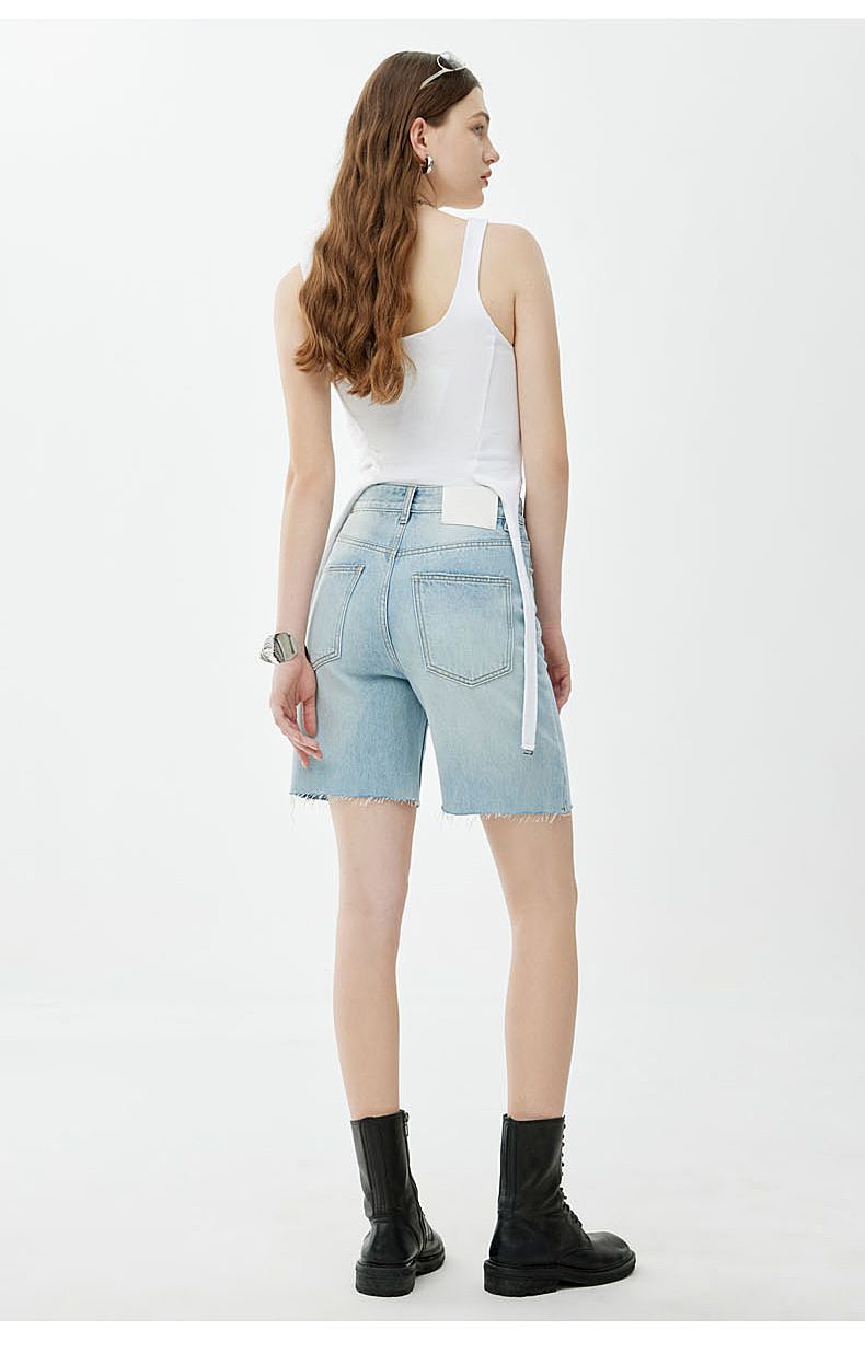 Vêtements pour femmes Jeans à bords bruts haut de gamme Pantalons de cyclisme à quatre points pour femmes Shorts en denim amples et droits_voghion.com