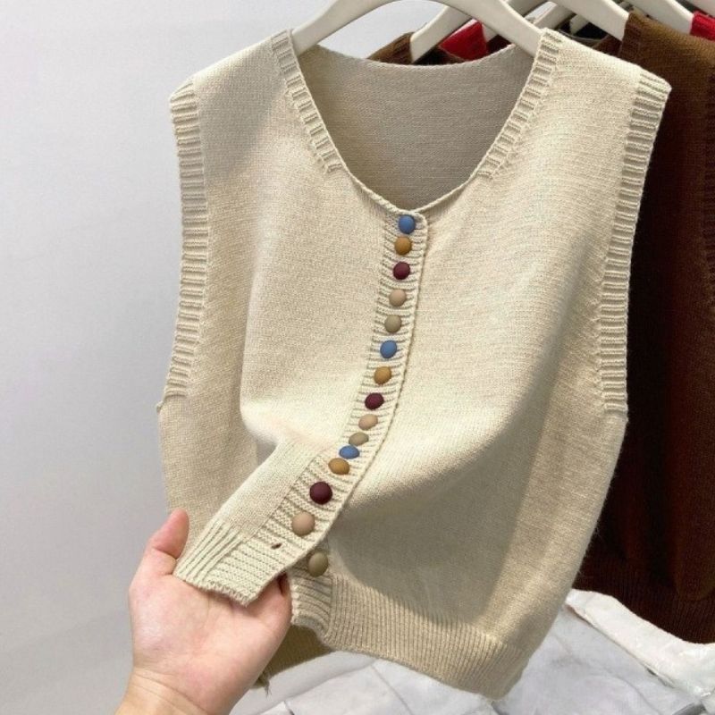 Modische Strickweste für Damen mit Regenbogenknöpfen; ideal zum Überziehen über einen Pullover._voghion.com