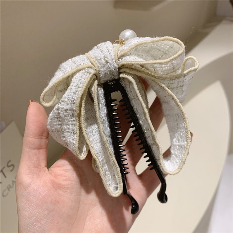 Édes japán és koreai temperamentum, apró illatú stílus, csokornyakkendő, banán lófarok, egyszerű klasszikus kockás anyag_voghion.com