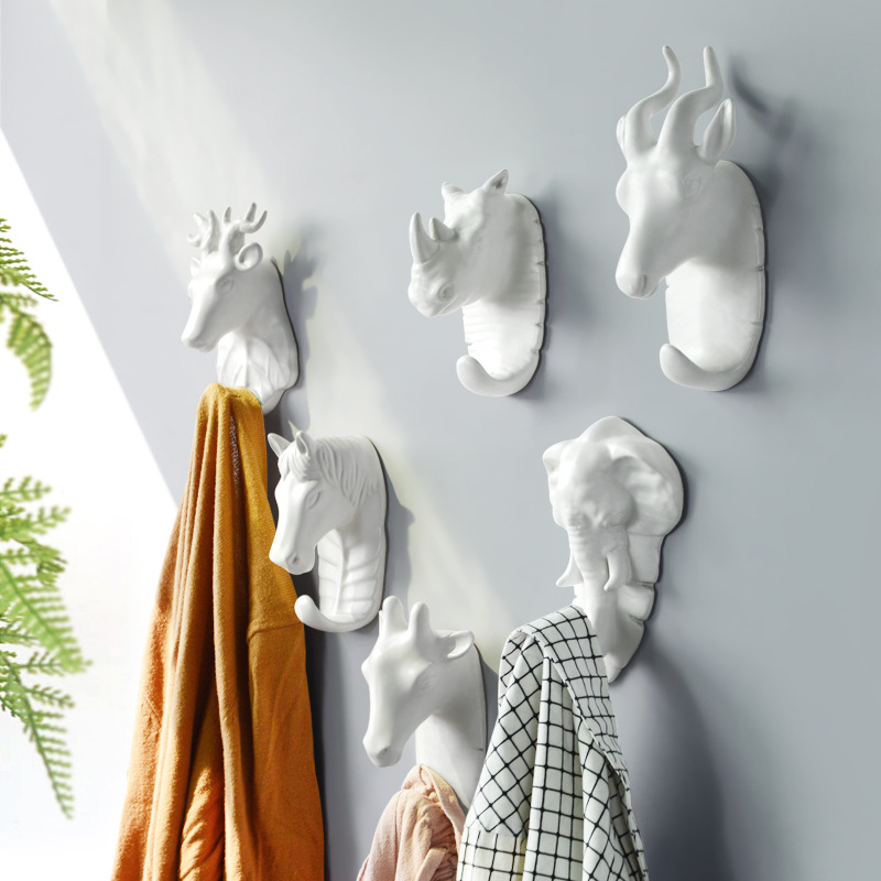 Creative animal hooks for kiln changing glaze, long necked deer head hanging clothes hooks, wall tops, hat hooks, key wall decorations_voghion.com