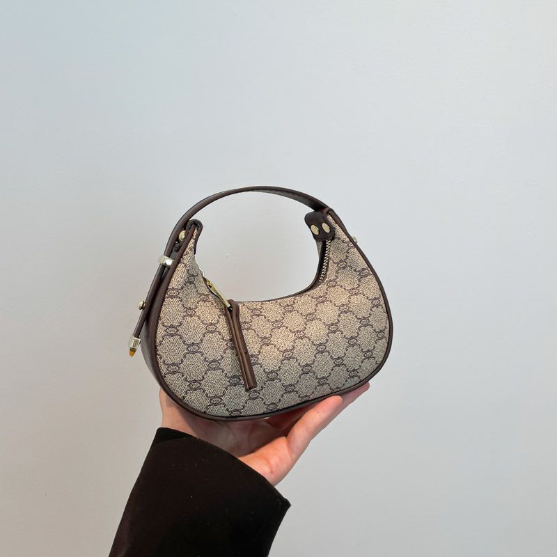 2025 New Fashion Underarm Trendy Shoulder Internet Celebrity Stylish Handbag Women's Bag Ins_voghion.com