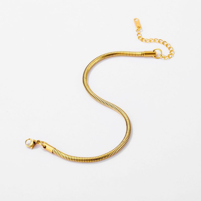 Cavigliera minimalista da donna con catena a serpente – Elegante gioiello regolabile in oro per il piede con maglie geometriche per cavigliera in stile boho chic_voghion.com
