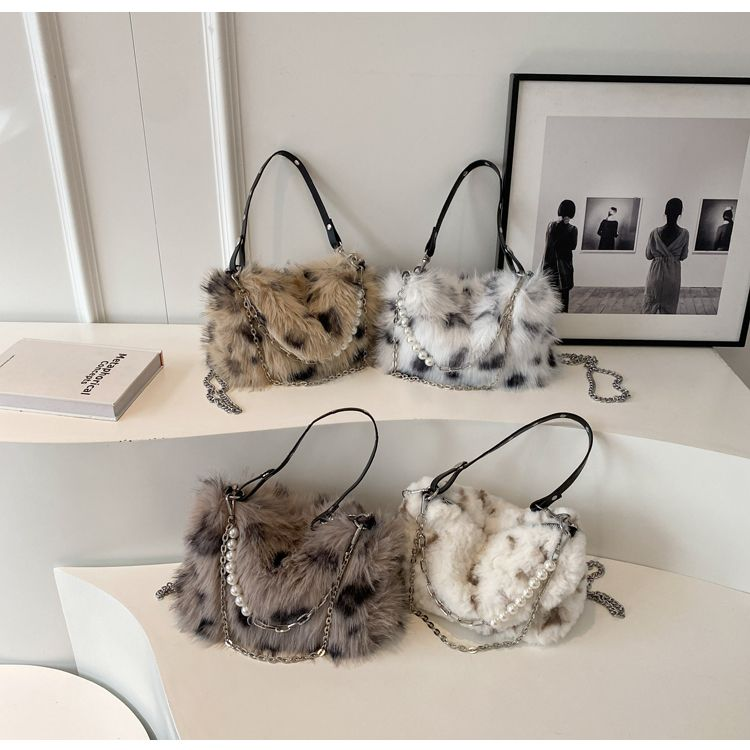 Autunno e inverno per le donne 223 Nuova moda catena coreana sotto le ascelle B Versatile tracolla portatile INS in peluche_voghion.com