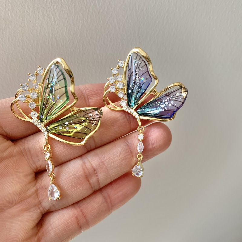 Broche de mariposa caprichoso: elegante diseño de insecto alado para camisas, blusas y chaquetas (varios colores disponibles). Decoración para camisas._voghion.com