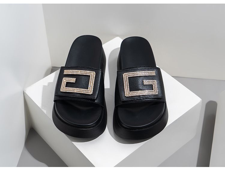 Γυναικεία σανδάλια και παντόφλες με δερμάτινο χοντρό πάτο φορώντας στρας μικρού μεγέθους με επίπεδο πάτο παντεσπάνι προσωπικότητας casual παπούτσια_voghion.com