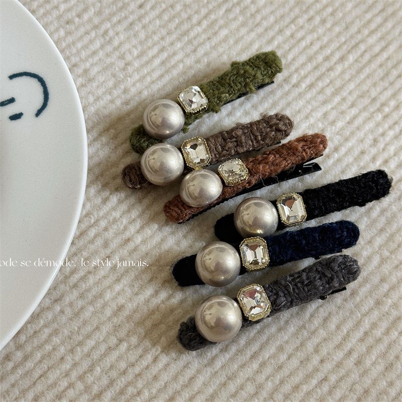 Perle Strass Wolle Ein-Wort-Entenschnabelclip kleine Haarnadel weibliche Stirn gebrochenes Haar Internet-Berühmtheit Haarnadel neue Clip Haarschmuck_voghion.com