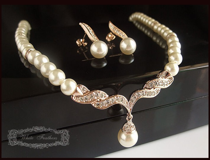 Koreanischer Stil reine weiße Perle Braut Halskette Ohrringe Schmuckset Brautjungfer Abendkleid Schmuck zweiteiliges Set Großhandel_voghion.com