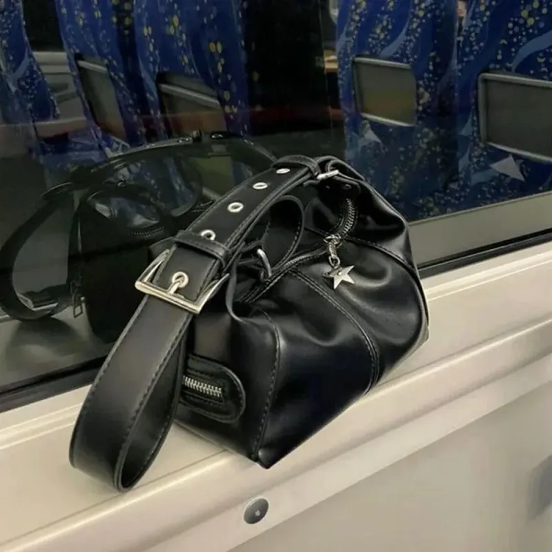 Borsa a tracolla con tracolla, borsa a mano da donna, stile gotico coreano Y2k, stile Harajuku retrò, nera, con estetica 240902_voghion.com