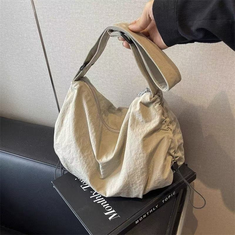 Borse firmate Borse di lusso Borse a mano in tela impermeabile con catene Borsa a tracolla per donna Borsa a tracolla da donna Borsa presbite Borsa a tracolla 2005_voghion.com