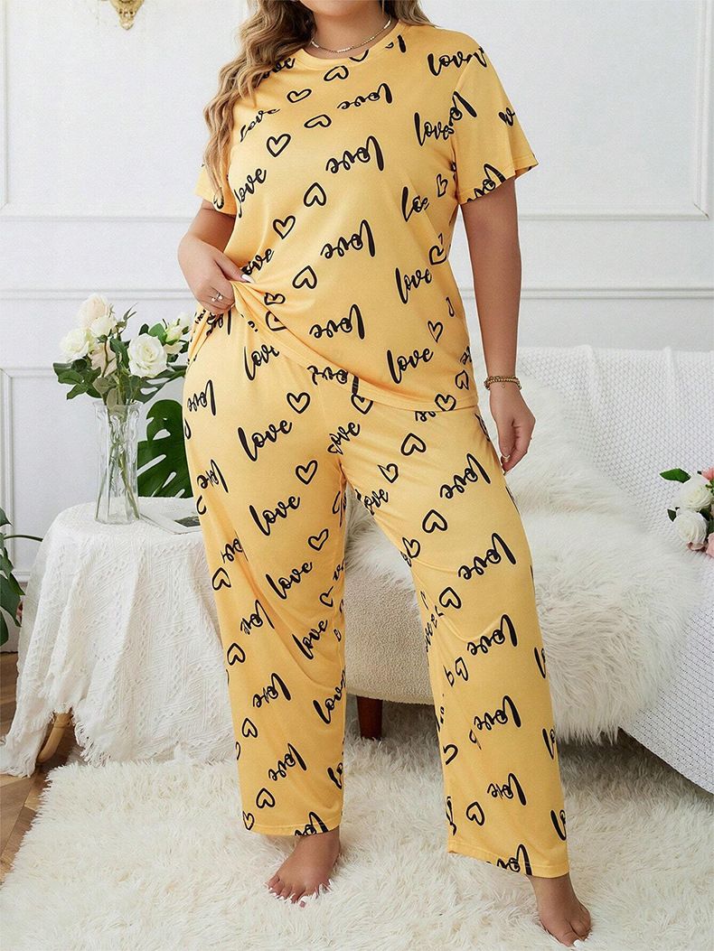 Kadınlar için İç Giyim ve Pijama tarzı ev giyim, büyük beden ve şişman aşk baskılı yuvarlak yakalı kısa kollu pantolon takımı_voghion.com