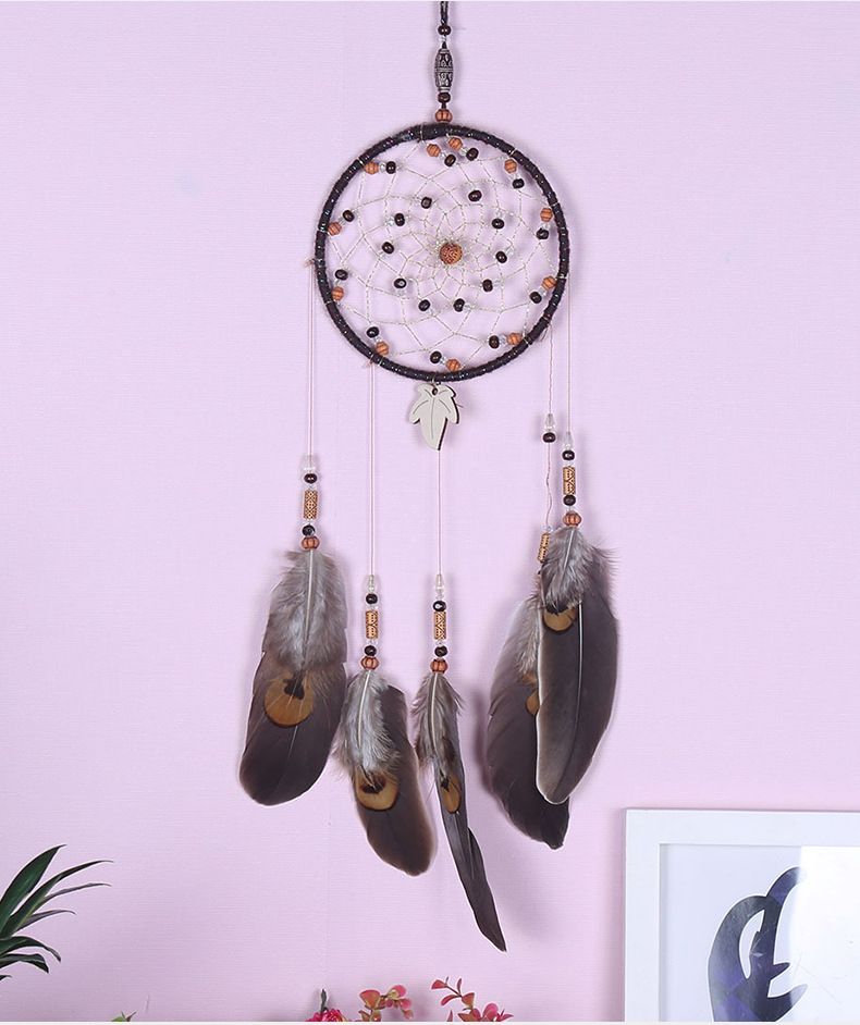 Kleurrijke dromenvanger in Indiase stijl, hangend ornament in de vorm van een levensboom, als decoratie voor een gastgezin_voghion.com