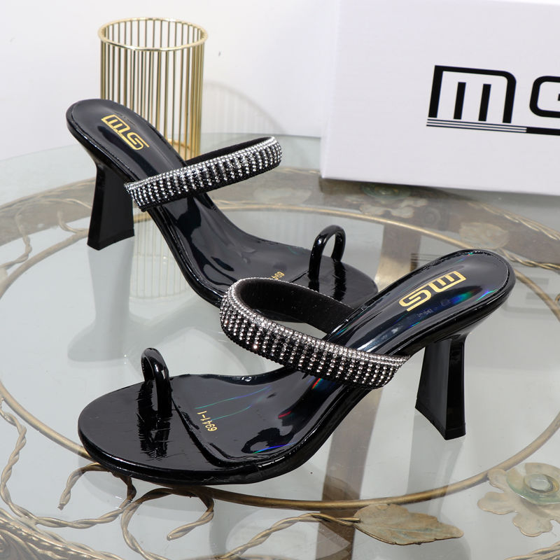 Ein Internet-Promi-Wort-Slipper 2024 Sommer Zehenbesatz Quadratischer High Heel Externes Tragen Sandalen, Übergroße Damen_voghion.com