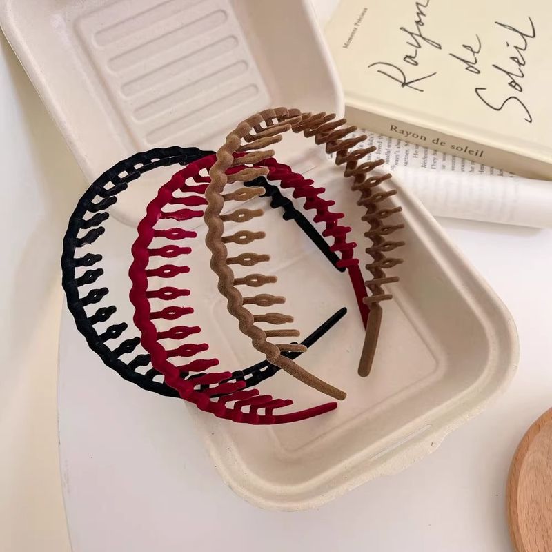 Fascia per capelli in acrilico floccato, fascia per capelli lavabile, stile nuovo per celebrità di Internet, con denti per gestire i capelli sciolti_voghion.com