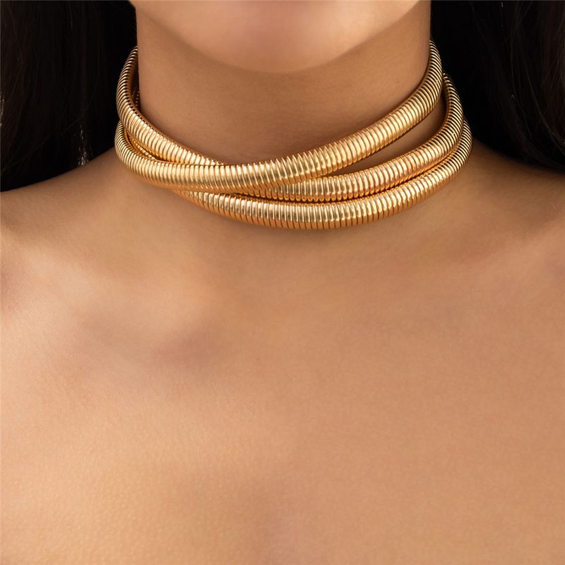 2025 New Arrivals Ingemark Exaggerated Chunky Heavy Metal Twisted Torques Choker Necklace for Women Spiral Big Chain Grunge Jewelry_voghion.com