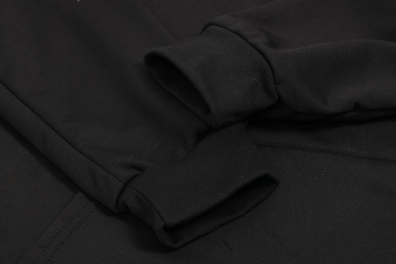 Lässiges Sportbekleidungsset für Herren im Herbst – Leichter Komfort mit modernem, sportlichem Styling_voghion.com