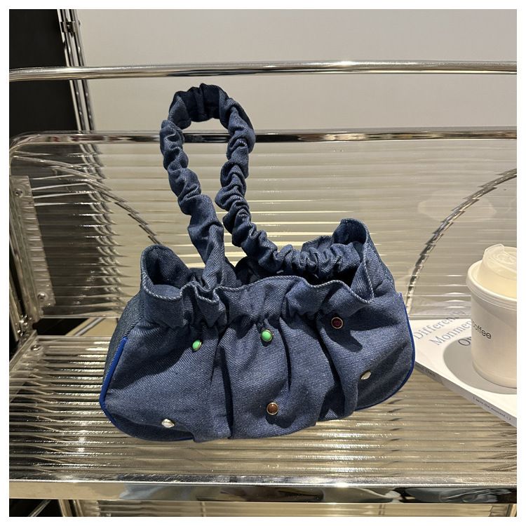 Small And Minimalist Personalized For Women 2024 New Commuter Wrinkle Underarm Versatile Casual Instagram Cloud Shoulder_voghion.com