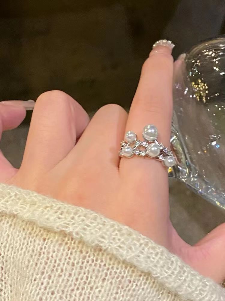 Starry Zircon Pearl Light Luxury High-end Feel, Tail Plain Ring, Women's Niche Design, Open Mouth Eating Ring_voghion.com
