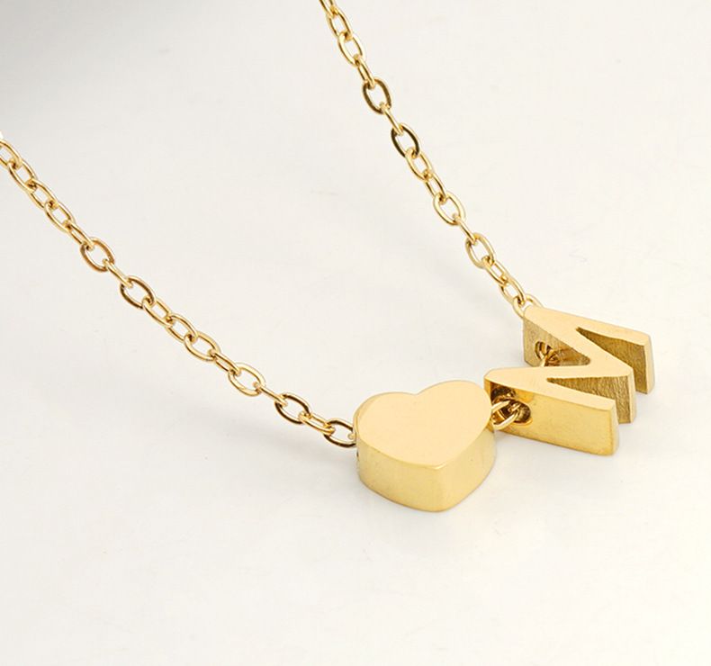 Collar con colgante de letra de amor de acero de titanio para mujer, cadena de clavícula con colgante de letra K simple de acero inoxidable con 26 letras en inglés_voghion.com