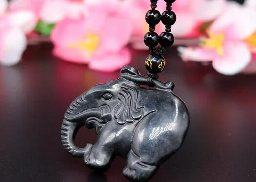 Collier en jade avec pendentif en forme d'éléphant,amulette porte-bonheur à la mode, cadeaux pour hommes et femmes_voghion.com