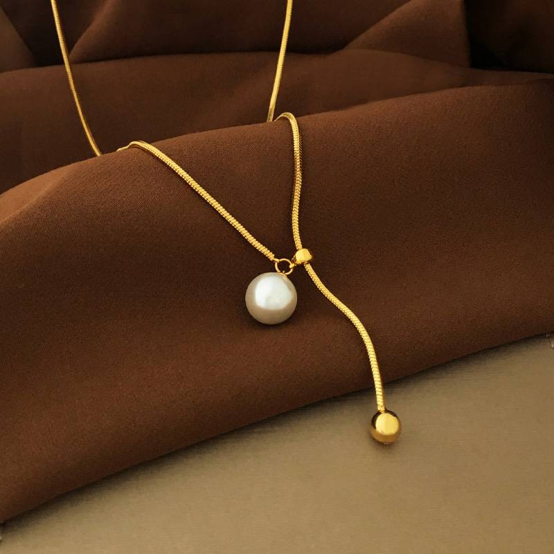 Collana da donna realizzata in vero oro 24 carati galvanizzato con rame e perle naturali_voghion.com