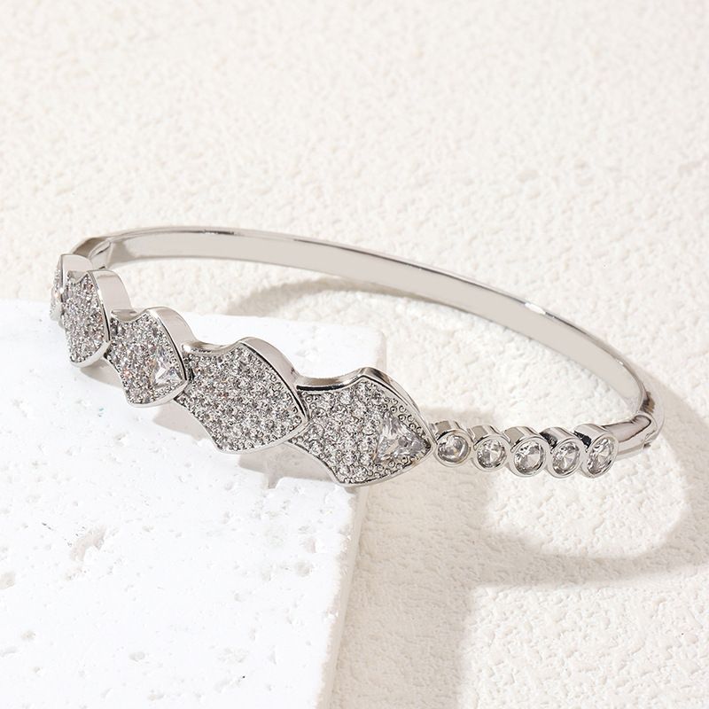 Women's Jewelry Elegant Cubic Zirconia Bracelet With Secure Clasp, Minimalist Luxury Design For Everyday Wear (Gold/Silver)_voghion.com