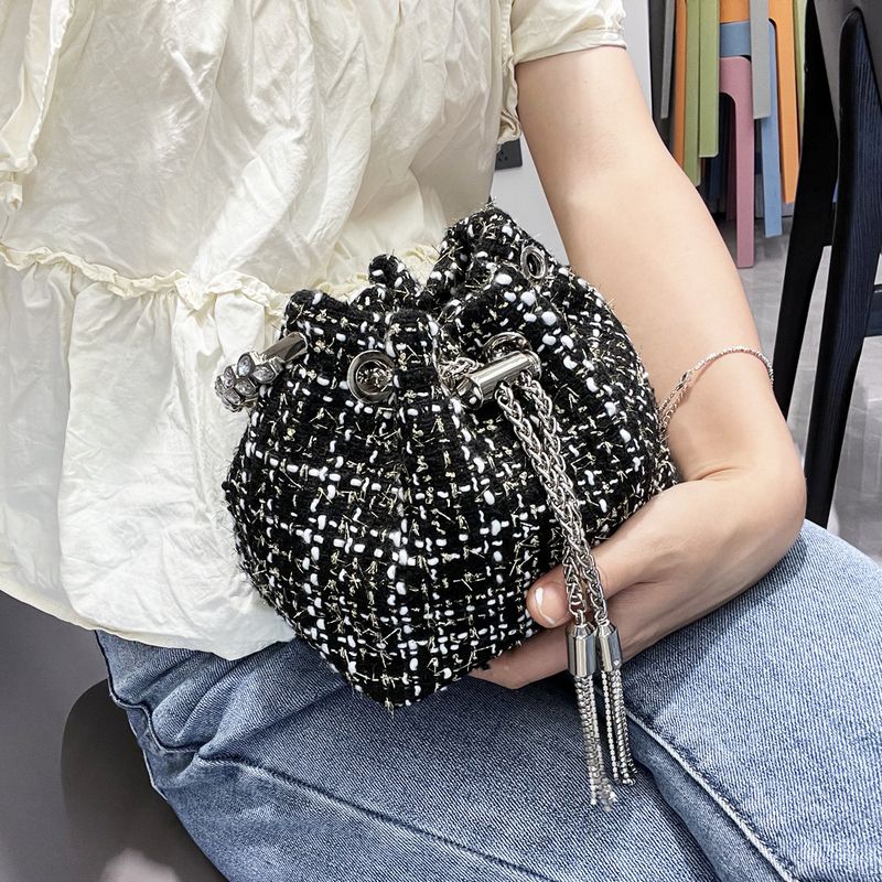 Damentaschen Metallring Handtaschen One Shoulder Kleine Chanel Style Nizi Abendtasche Damentasche_voghion.com
