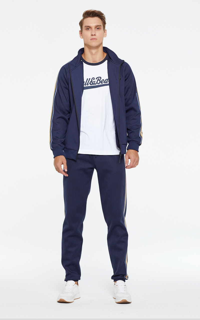 Herrenbekleidung Langarm Sport Zweiteiliger Reißverschluss Kontrastierende bedruckte Linie Mode Lässiger und bequemer Anzug_voghion.com