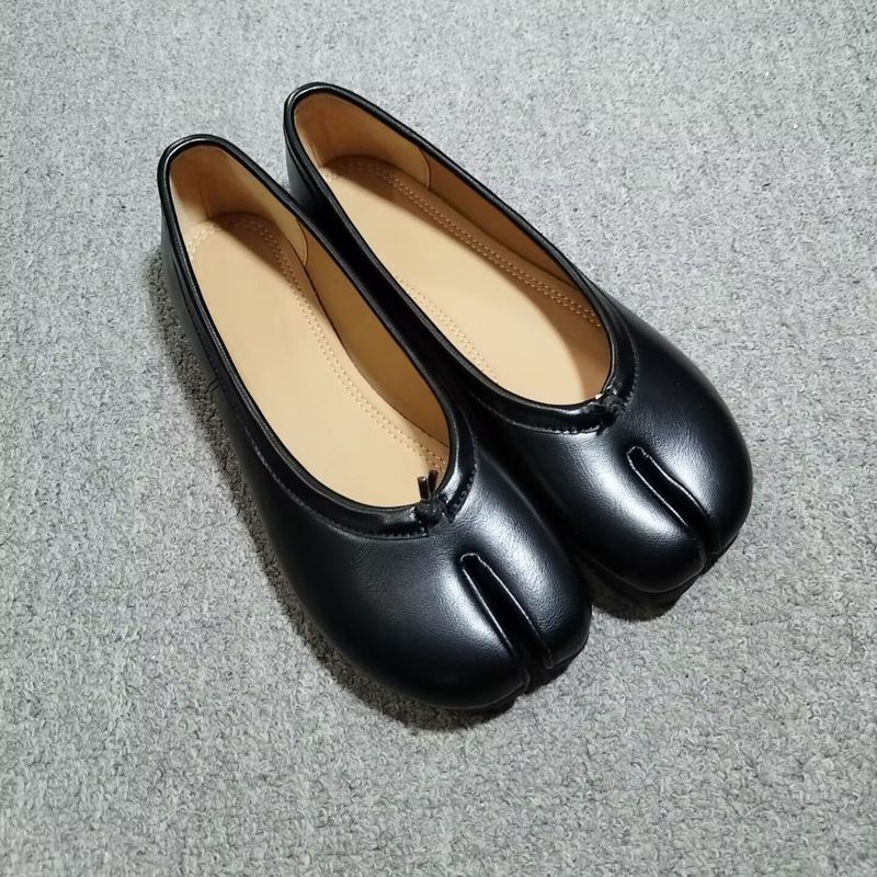 Tabi Split Toe für Frauen 2024 Neue Nische Plissee Ballett Schwein Huf Flacher Mund Bowknot Flache Einzelschuhe_voghion.com