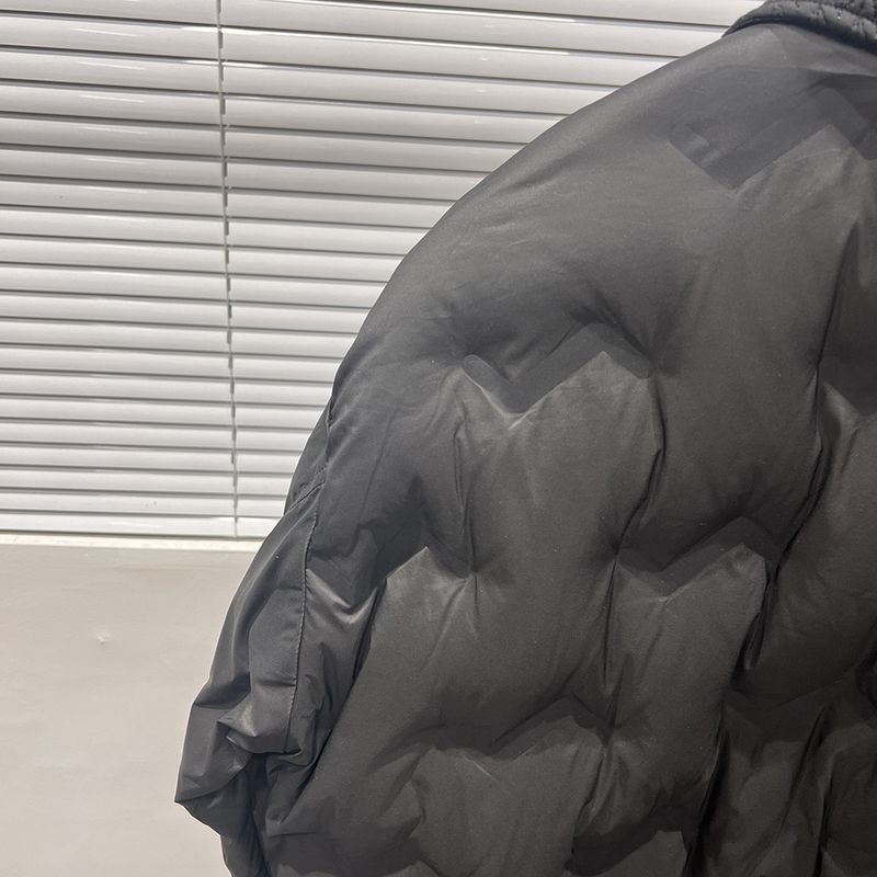 Vêtements pour hommes Nouvelle chemise en coton et soie résistante au froid pour hommes Motif d'épissure d'épissure de blé Petit revers Mince Mode Veste en coton et soie pour hommes_voghion.com