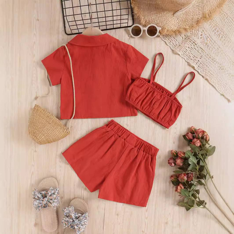 Completo elegante a maniche corte da bambina, 3 pezzi: canotta in cotone lavato + camicia con colletto e pantaloncini (90-130 cm, rosso papavero/giallo girasole)_voghion.com