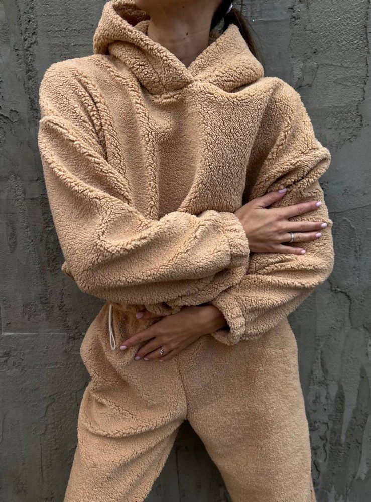 Ensemble pull et pantalon en polaire à manches longues et col rond pour femme - Tenue streetwear décontractée deux pièces (disponible en beige, bleu, noir, blanc)_voghion.com