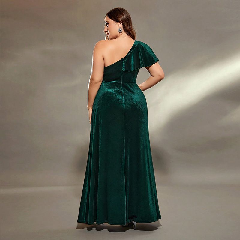 Elegant Off-Shoulder High-Slit Evening Dress For Parties & Special Occasions – Plus Size Bodycon Gown In Stunning Green_voghion.com