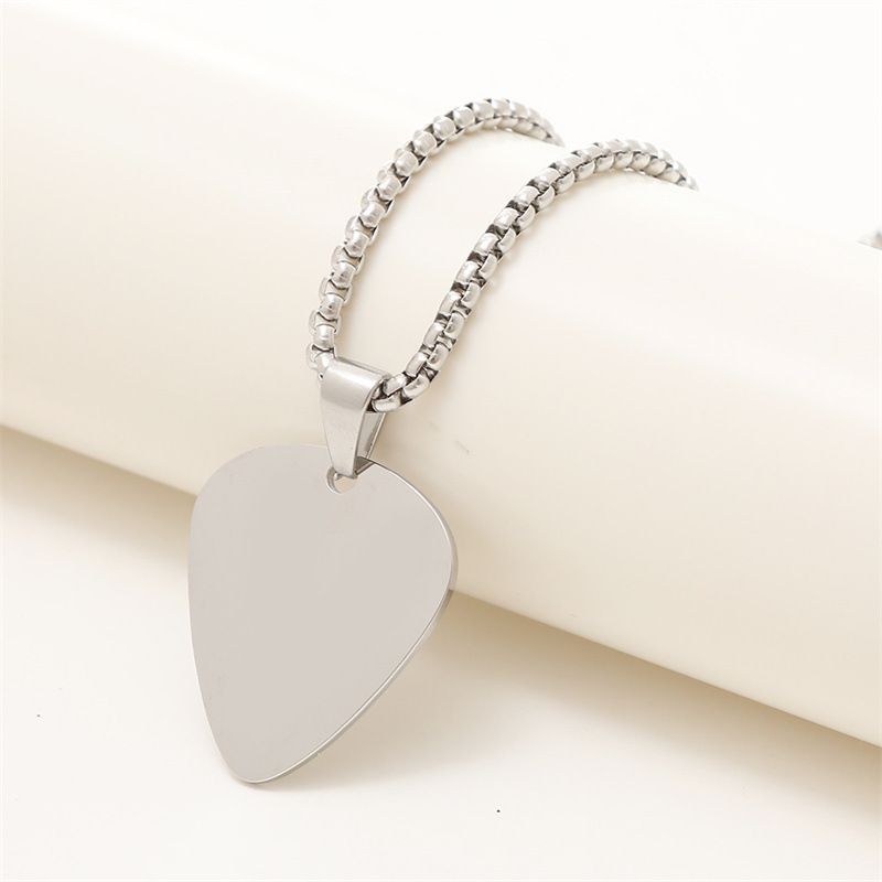 Collana con chitarra in metallo Pecque con incisione, pendente in acciaio al titanio anti-scolorimento, ciondolo in acciaio inossidabile per coppia, per uomo e donna_voghion.com